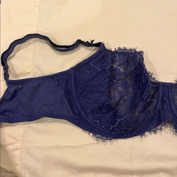 Light navy blue Victoria Secret bra 38DD - Picture 2 of 6